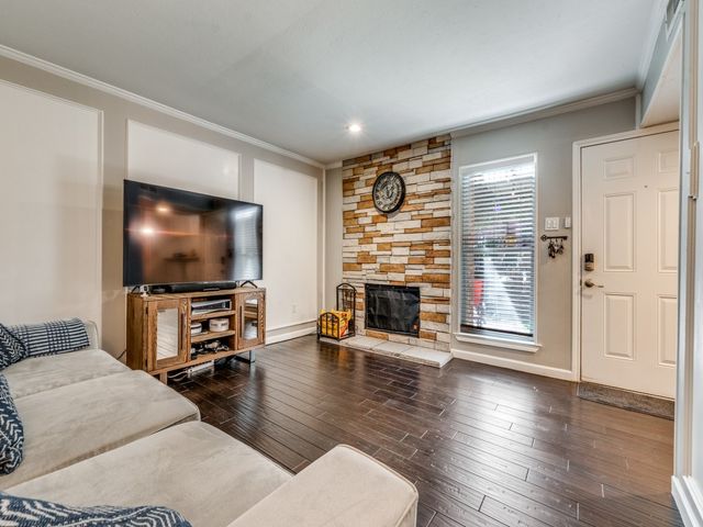 7510 Holly Hill Drive 127, Dallas, TX 75231