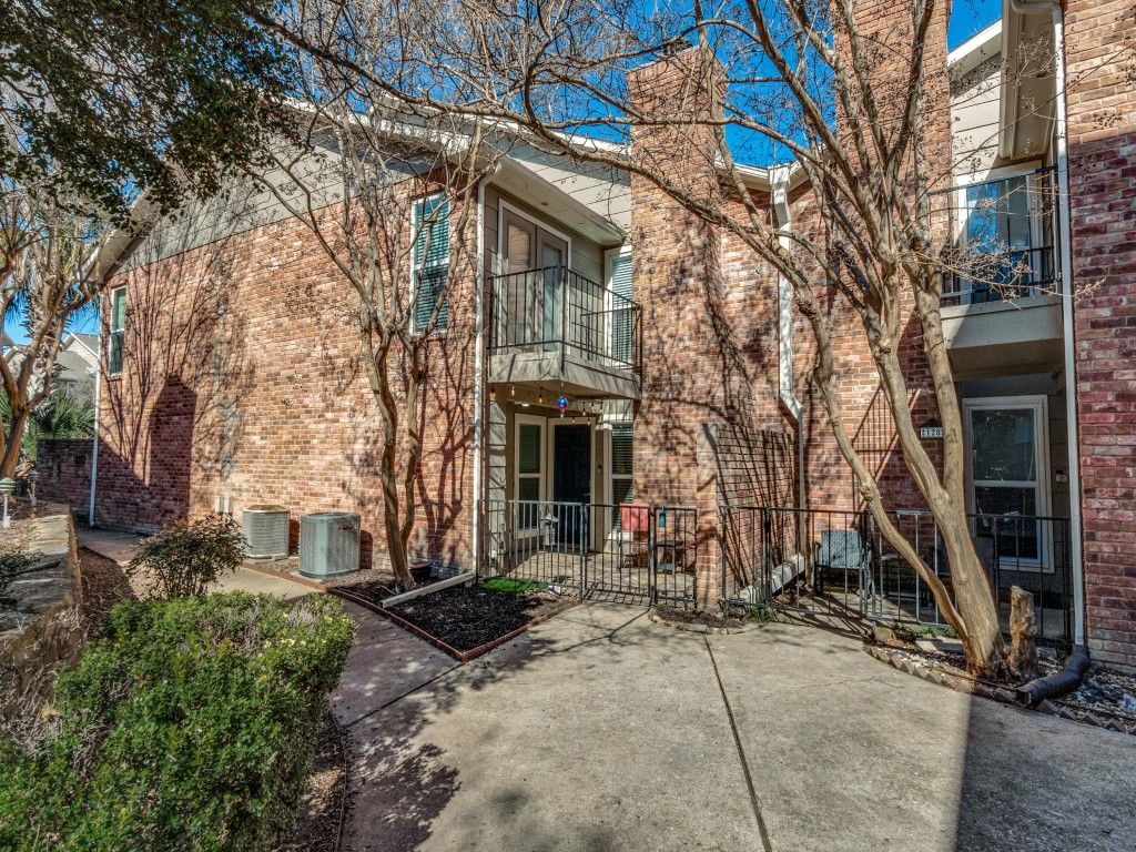 7510 Holly Hill Drive 127, Dallas, TX 75231
