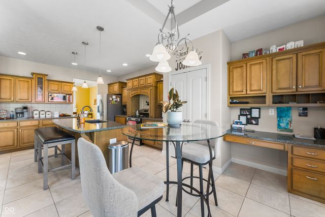 1735 Brookfield Drive, Columbus, IN 47201