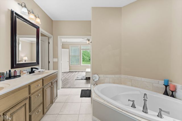 1735 Brookfield Drive, Columbus, IN 47201