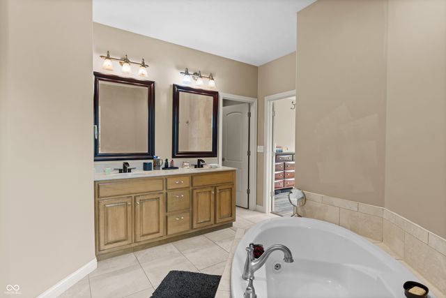 1735 Brookfield Drive, Columbus, IN 47201
