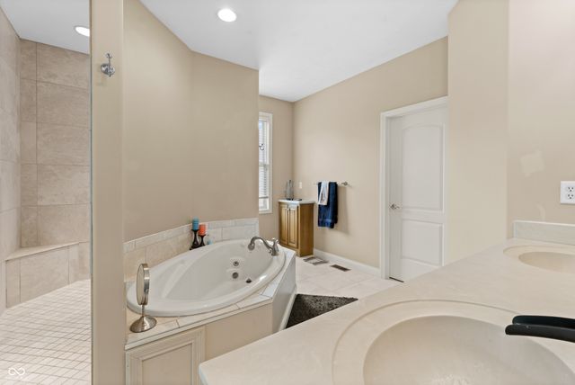 1735 Brookfield Drive, Columbus, IN 47201