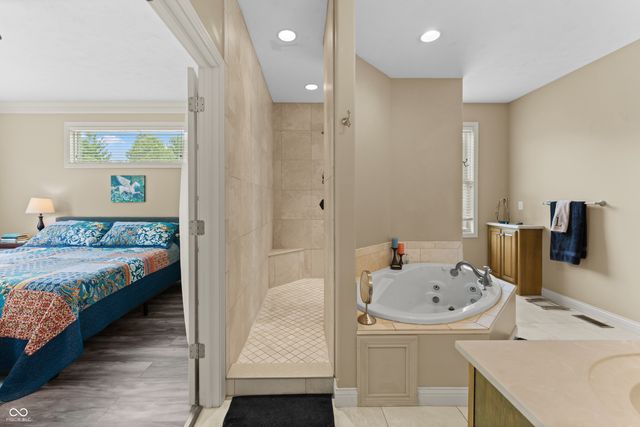 1735 Brookfield Drive, Columbus, IN 47201