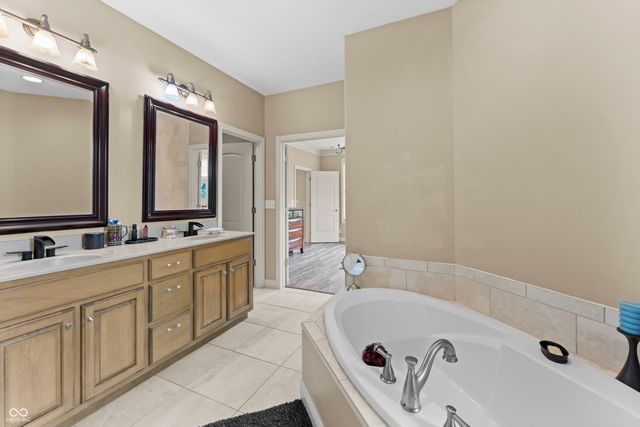 1735 Brookfield Drive, Columbus, IN 47201