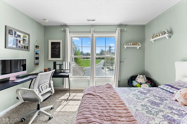 1735 Brookfield Drive, Columbus, IN 47201