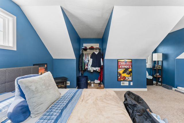 1735 Brookfield Drive, Columbus, IN 47201