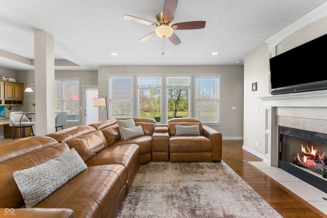 1735 Brookfield Drive, Columbus, IN 47201