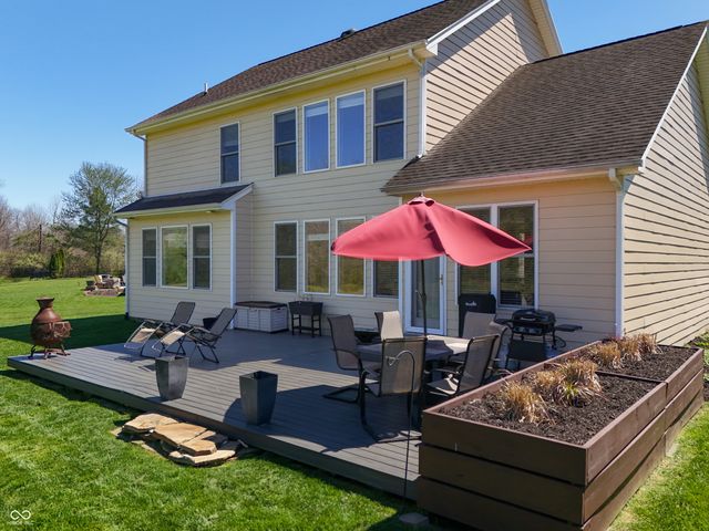 1735 Brookfield Drive, Columbus, IN 47201