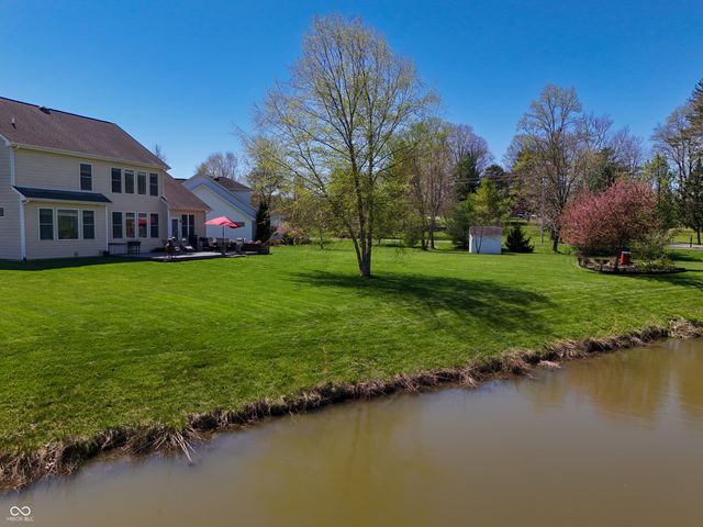 1735 Brookfield Drive, Columbus, IN 47201