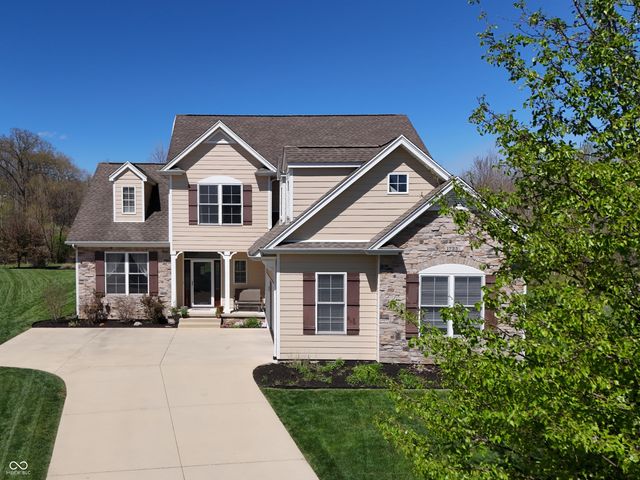 1735 Brookfield Drive, Columbus, IN 47201