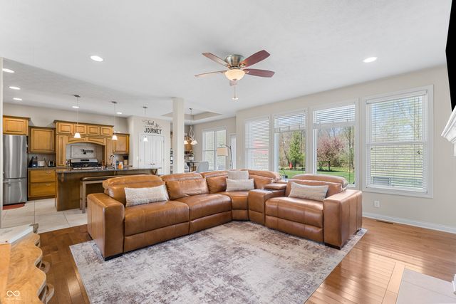 1735 Brookfield Drive, Columbus, IN 47201
