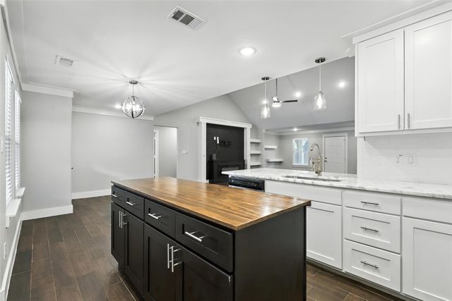 4905 Wichita Street, Granbury, TX 76048