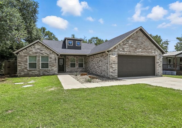 4905 Wichita Street, Granbury, TX 76048