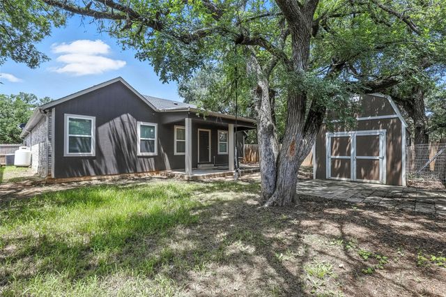 4905 Wichita Street, Granbury, TX 76048
