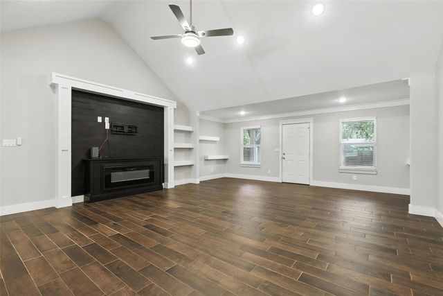 4905 Wichita Street, Granbury, TX 76048