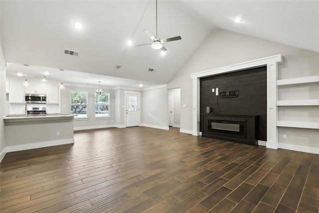 4905 Wichita Street, Granbury, TX 76048