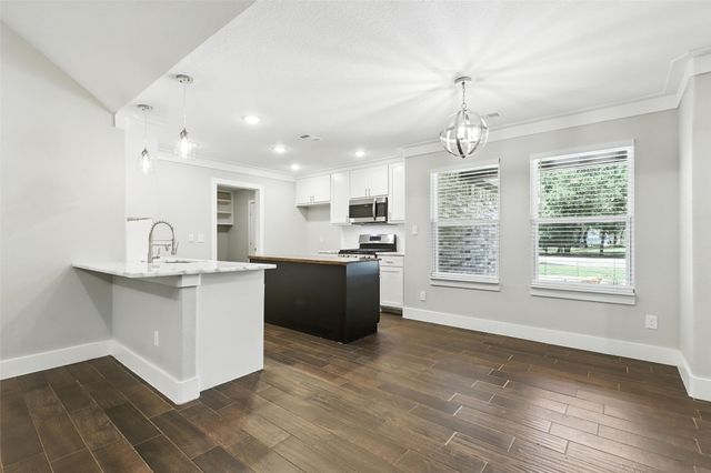 4905 Wichita Street, Granbury, TX 76048