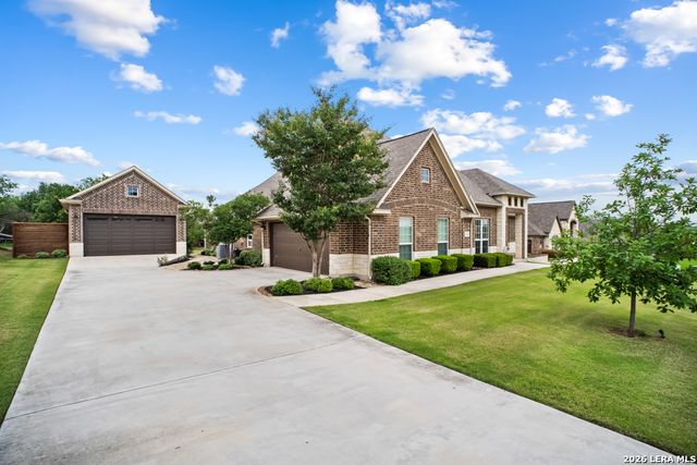 145 MARY ELLA DR, Castroville, TX 78009