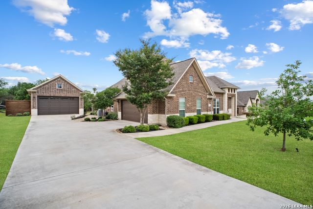 145 MARY ELLA DR, Castroville, TX 78009