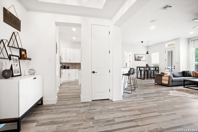 145 MARY ELLA DR, Castroville, TX 78009