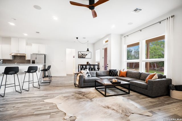 145 MARY ELLA DR, Castroville, TX 78009