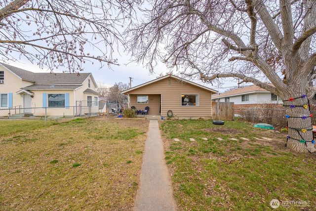 247 NW D Street, Ephrata, WA 98823