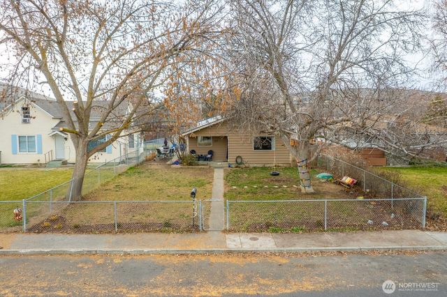 247 NW D Street, Ephrata, WA 98823