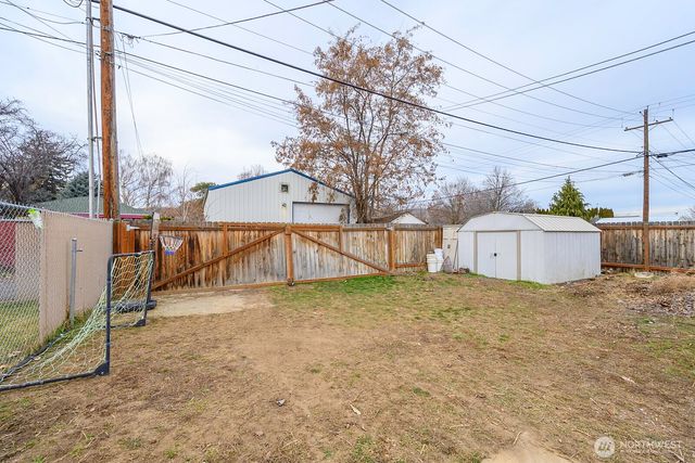 247 NW D Street, Ephrata, WA 98823