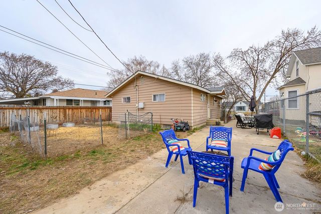 247 NW D Street, Ephrata, WA 98823