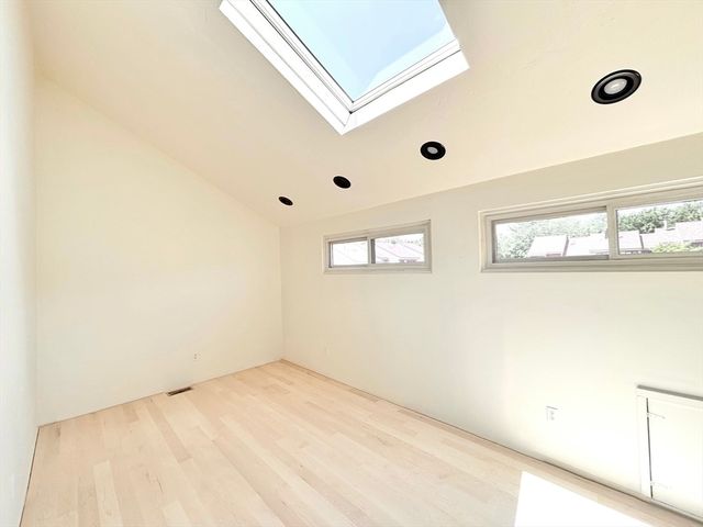 32 Elderwood Dr 32, Stoughton, MA 02072