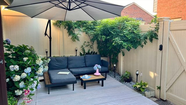 32 Elderwood Dr 32, Stoughton, MA 02072