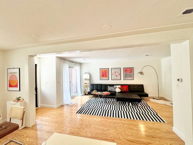 32 Elderwood Dr 32, Stoughton, MA 02072