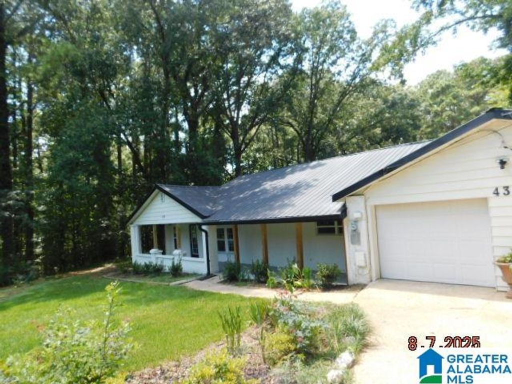 430 LAIRD AVENUE, Hueytown, AL 35023