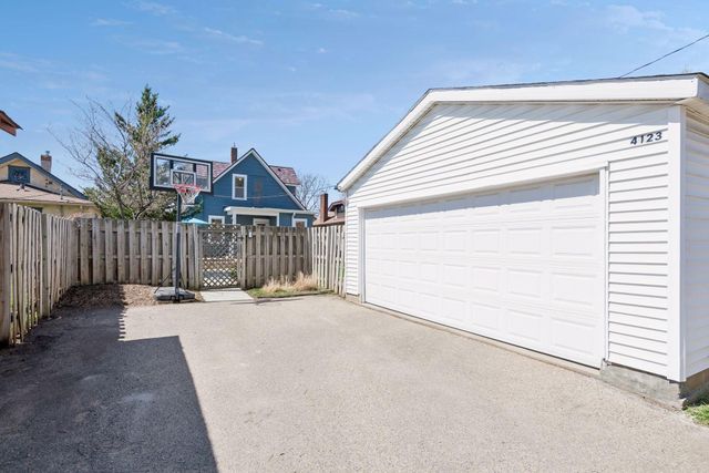 4123 38th Avenue S, Minneapolis, MN 55406