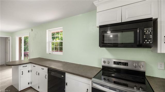 1533 Pecan Drive, High Point, NC 27263