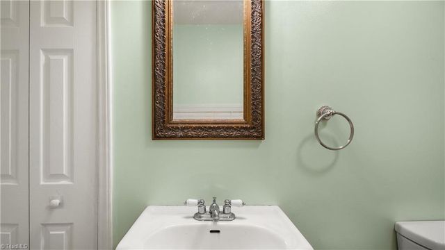 1533 Pecan Drive, High Point, NC 27263