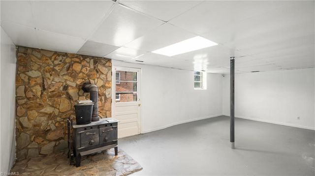 1533 Pecan Drive, High Point, NC 27263