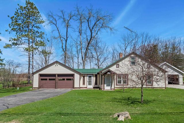 472 North Street, Green Lake, WI 54941