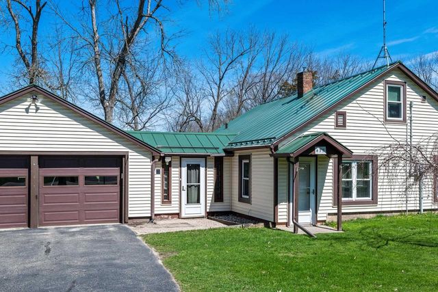 472 North Street, Green Lake, WI 54941