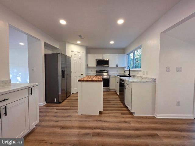 16927 TOMS RIVER LOOP, Dumfries, VA 22026