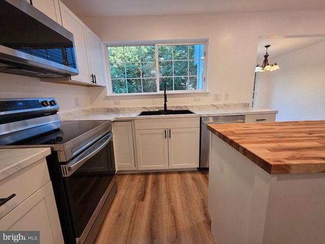 16927 TOMS RIVER LOOP, Dumfries, VA 22026