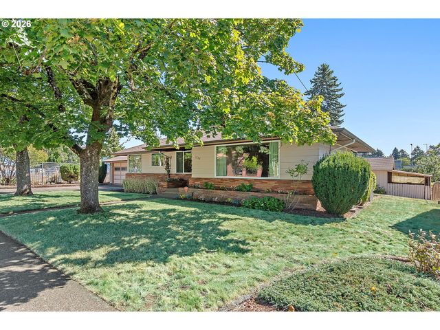 1720 Se 130TH Ave, Portland, OR 97233