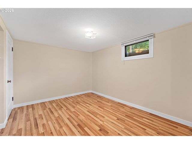 1720 Se 130TH Ave, Portland, OR 97233
