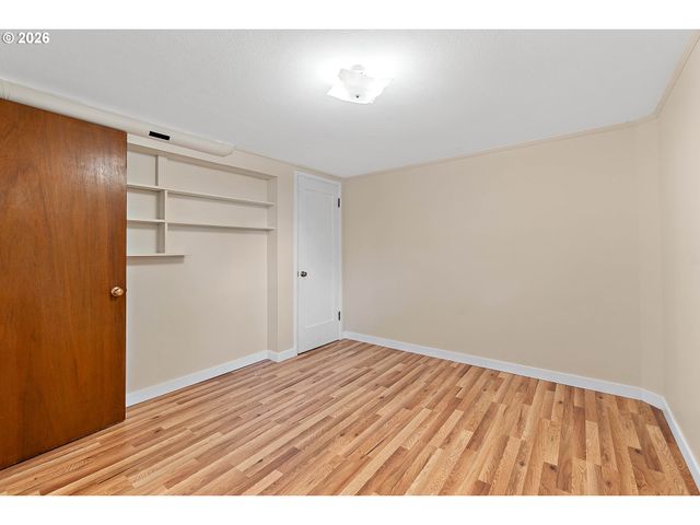 1720 Se 130TH Ave, Portland, OR 97233