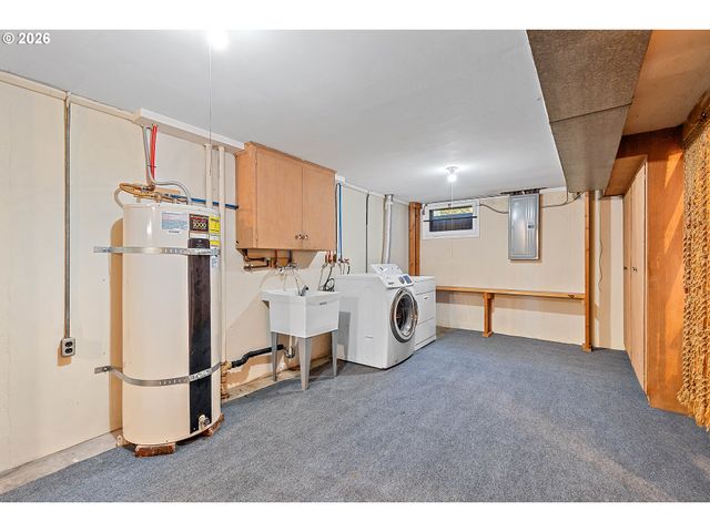 1720 Se 130TH Ave, Portland, OR 97233