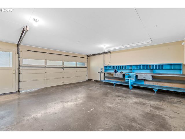 1720 Se 130TH Ave, Portland, OR 97233