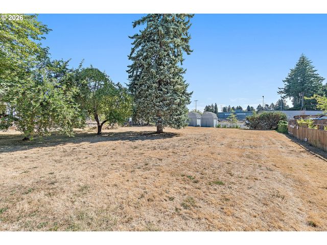 1720 Se 130TH Ave, Portland, OR 97233