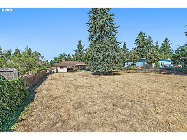 1720 Se 130TH Ave, Portland, OR 97233
