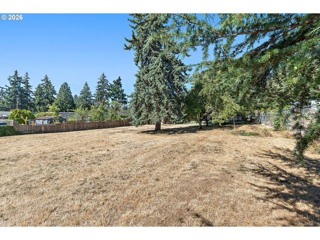 1720 Se 130TH Ave, Portland, OR 97233