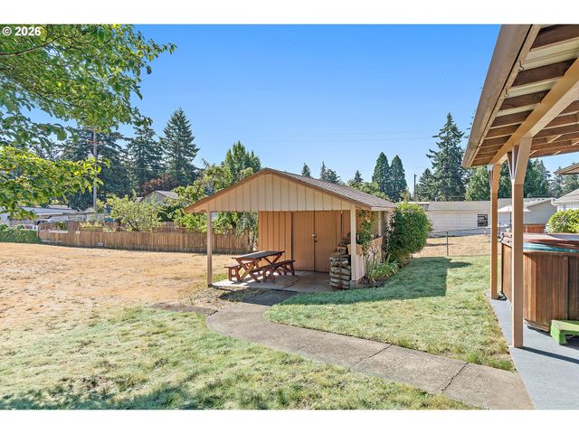 1720 Se 130TH Ave, Portland, OR 97233